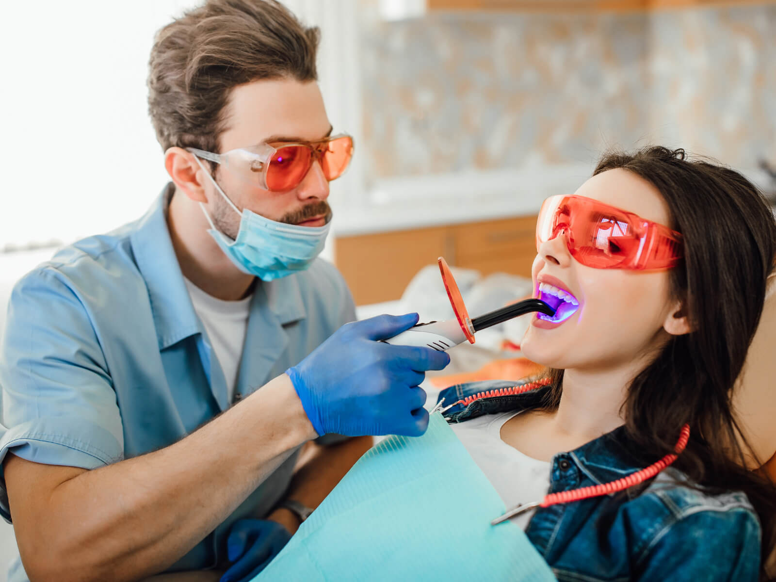 How Long After Teeth Whitening Can I Eat Normally Again?